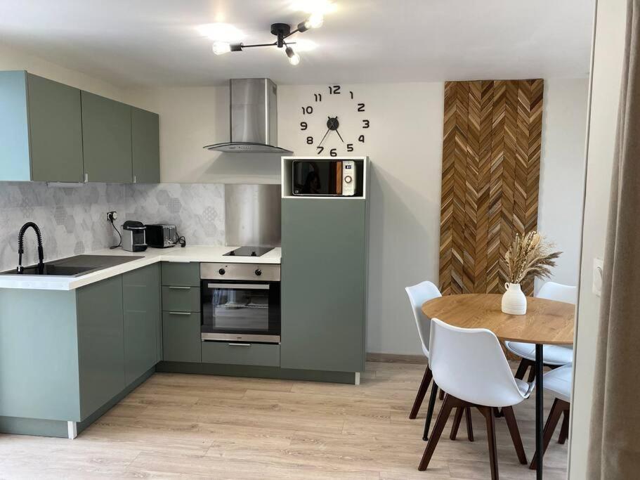 Le Nid Du Cygne Apartment Houlle Екстериор снимка